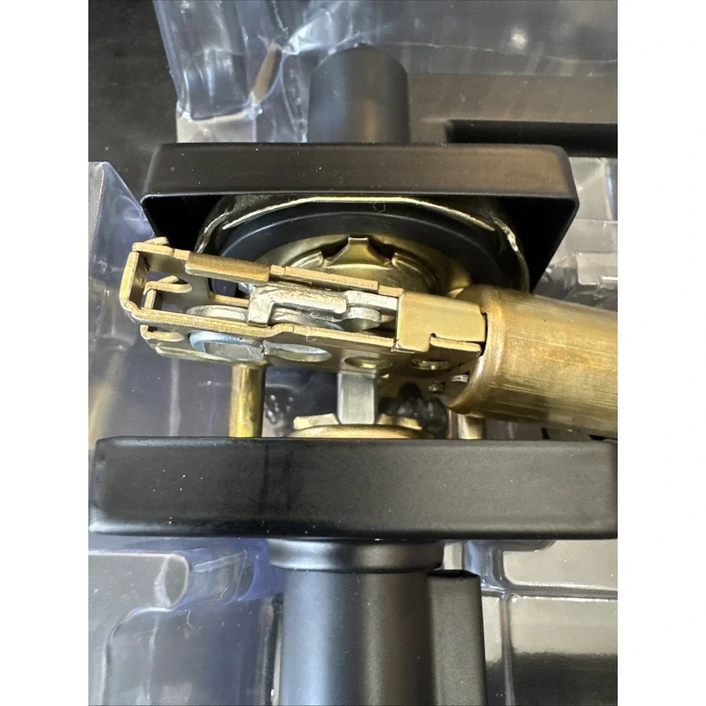 Defiant Tonebridge Matte Black Keyed‎ Entry Door Lever 1009 429 108